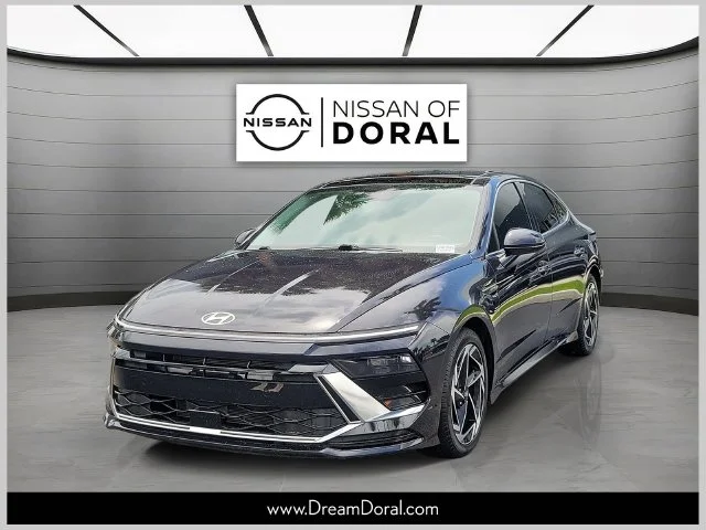 Used 2024 Blue Hyundai SEL image 1