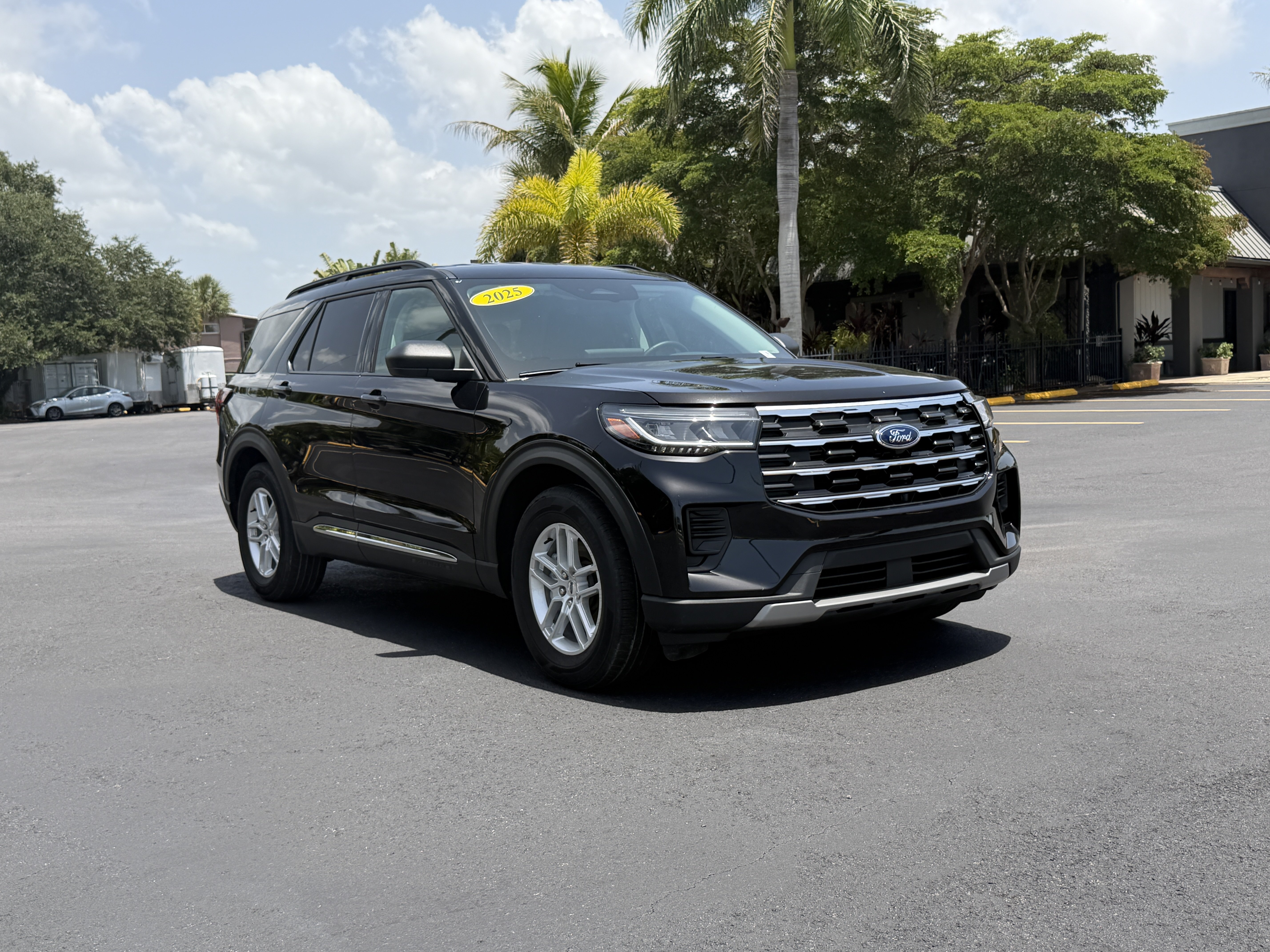 Used 2025 Black Metallic Ford Active image 2