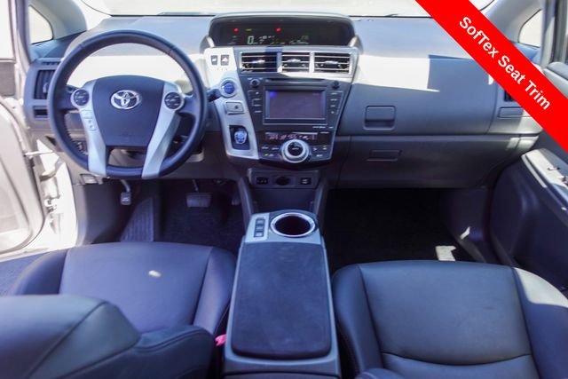 Used 2014 Silver Toyota Five image 4