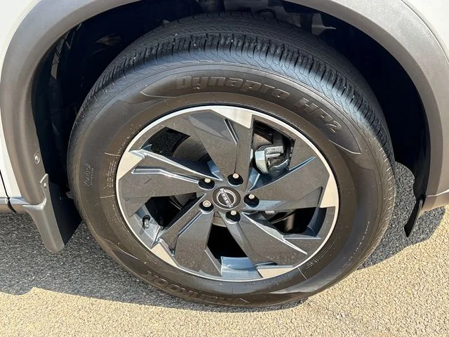 Certified Used 2024 Silver Nissan SV image 7