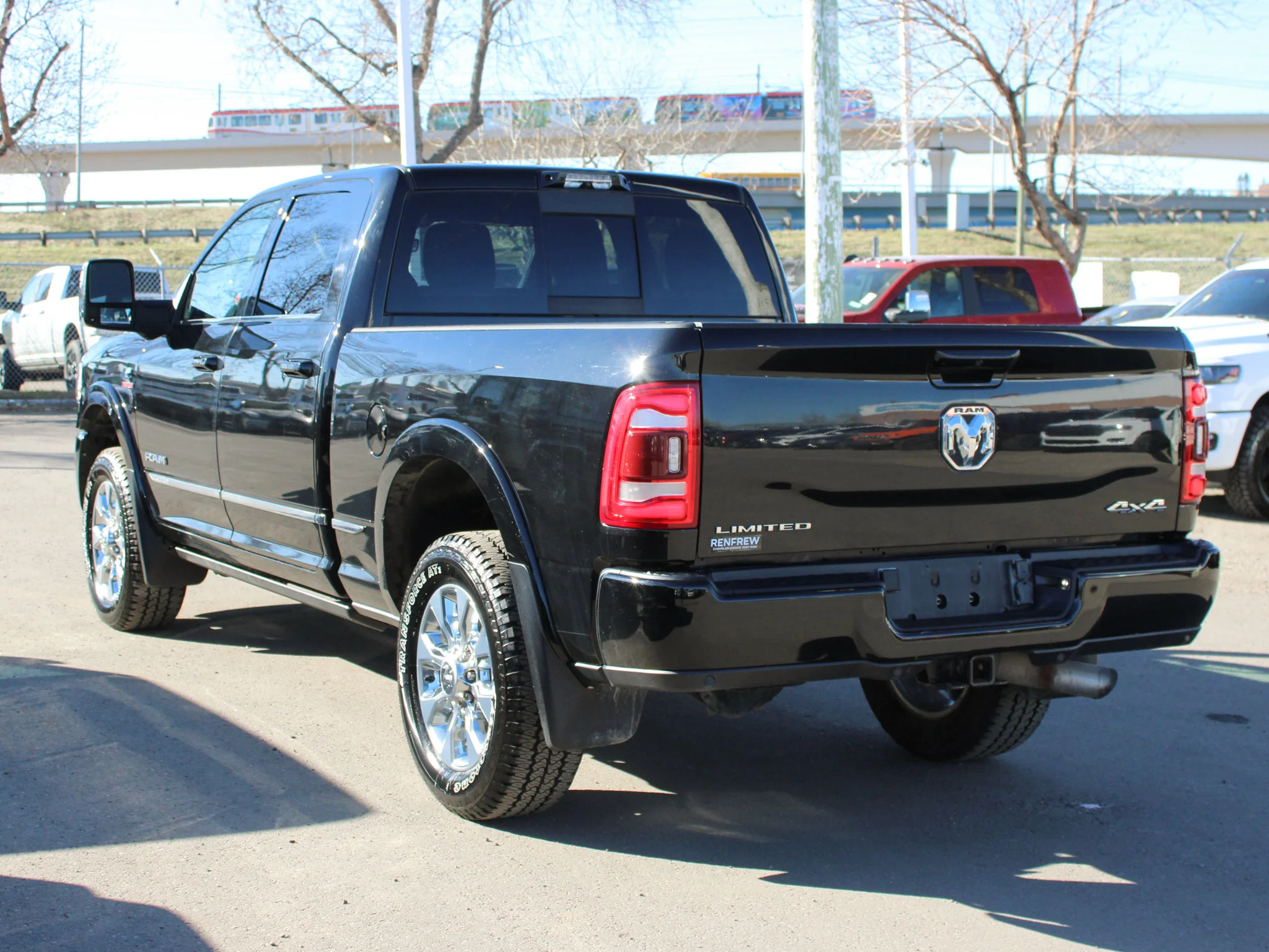 Certified Used 2023 Black RAM Limited * No Accidents | Cummins | 5th Wheel & Gooseneck | Adaptive Cruise | Running Boards image 16