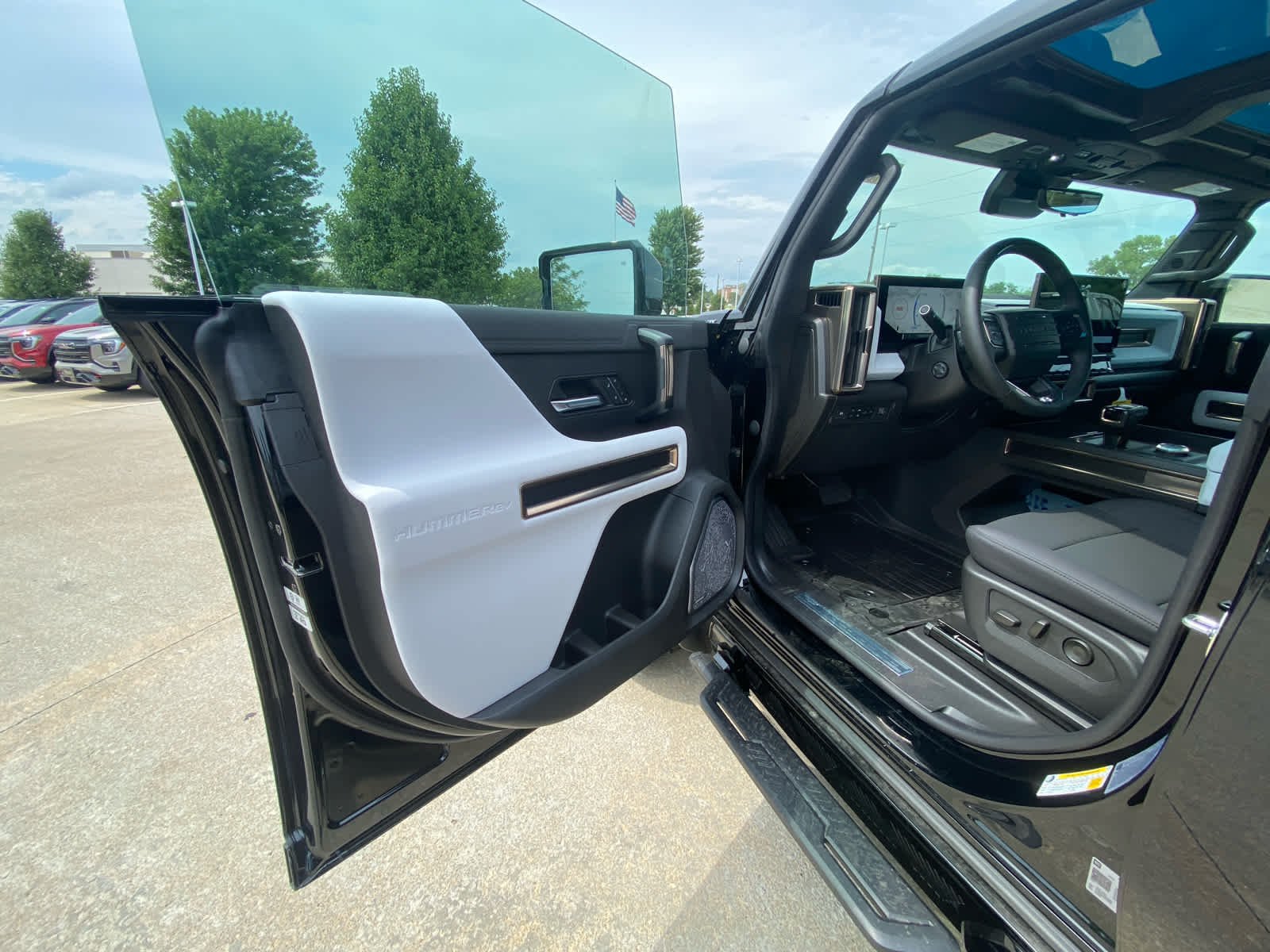 2025 GMC HUMMER EV 3X - Photo 10