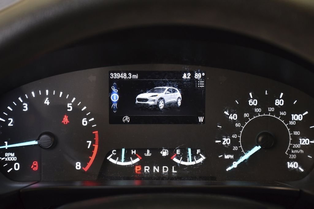 Used 2022 White Ford SE image 10