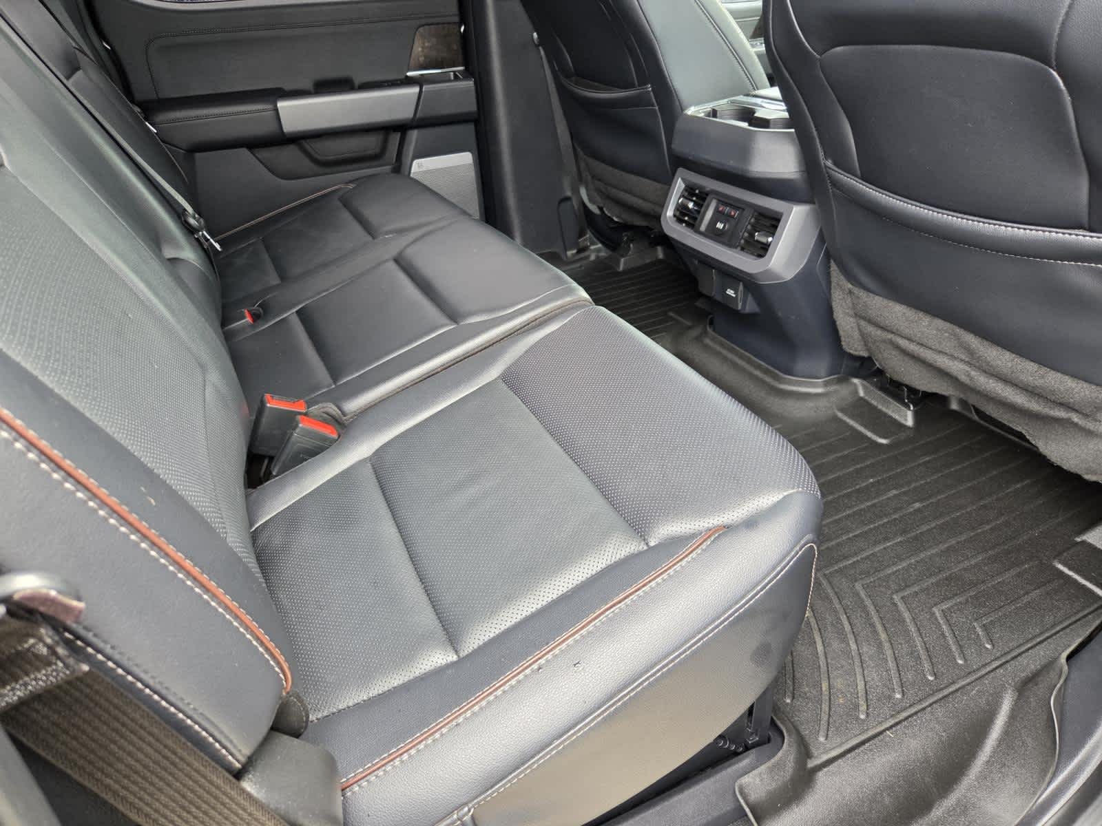 Used 2023 Agate Black Metallic Ford LARIAT image 11