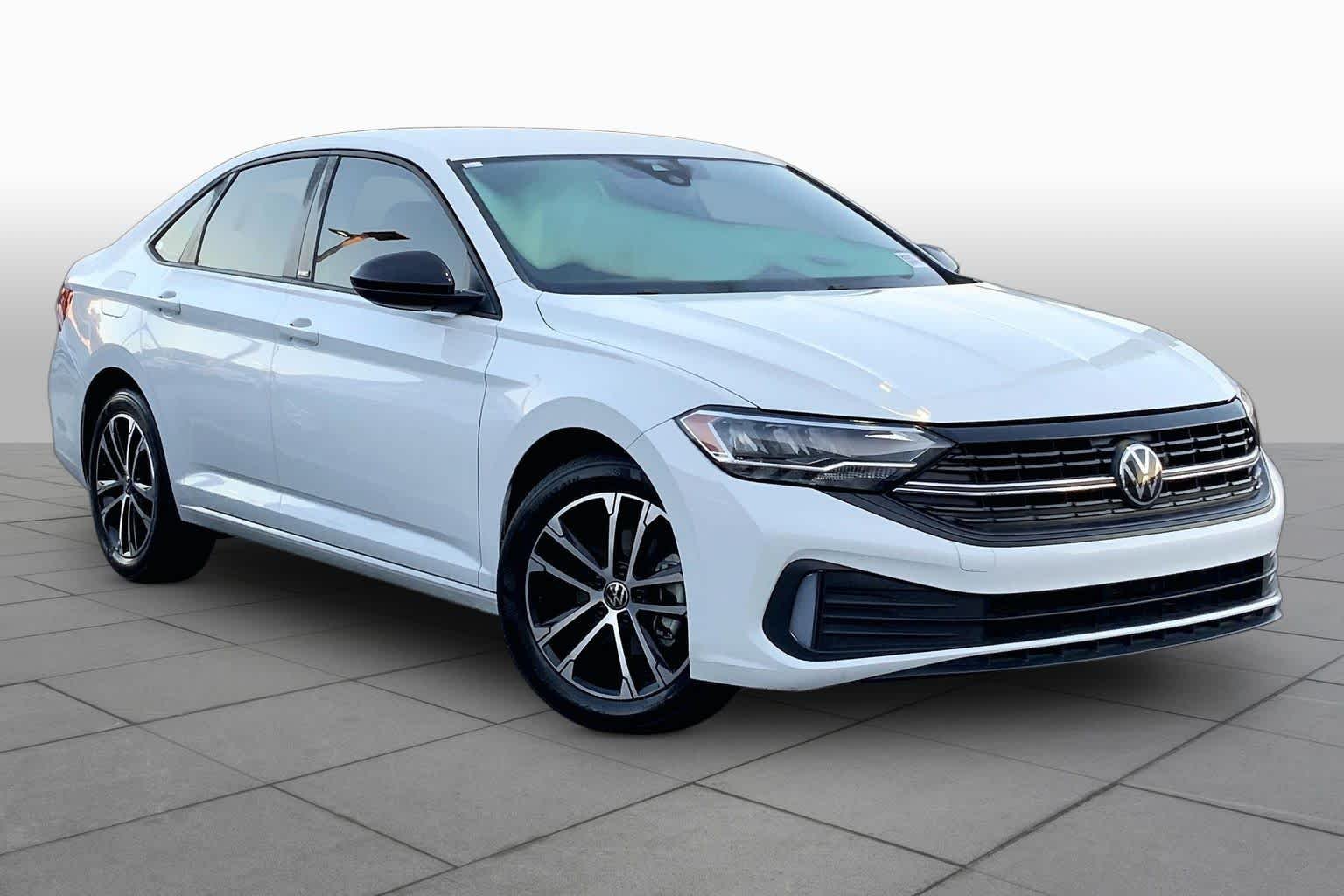 Used 2024 Pure White Volkswagen Sport image 3