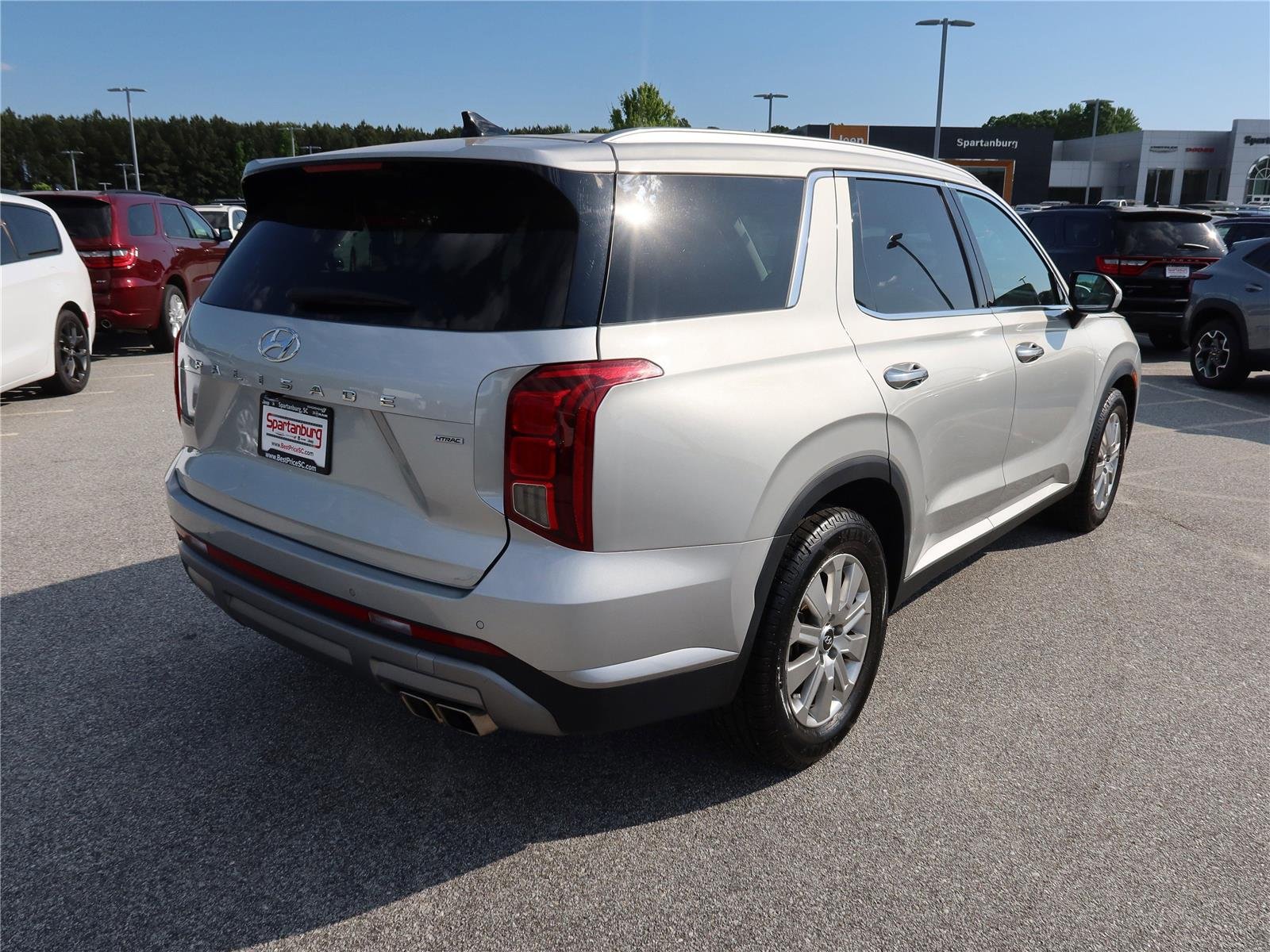 Used 2024 Typhoon Silver Hyundai SEL 7P image 16