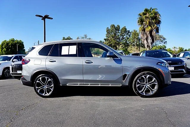 Used 2026 Gray BMW sDrive40i image 6