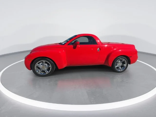 Used 2005 Red Chevrolet Base image 8