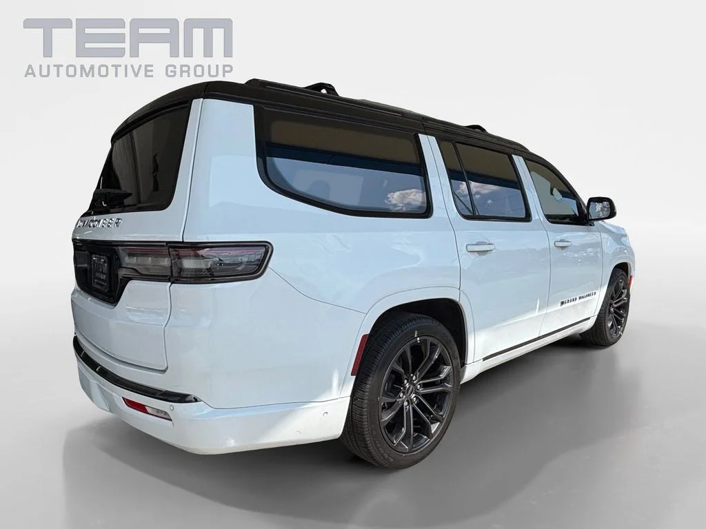 Used 2022 White Jeep Series II image 7