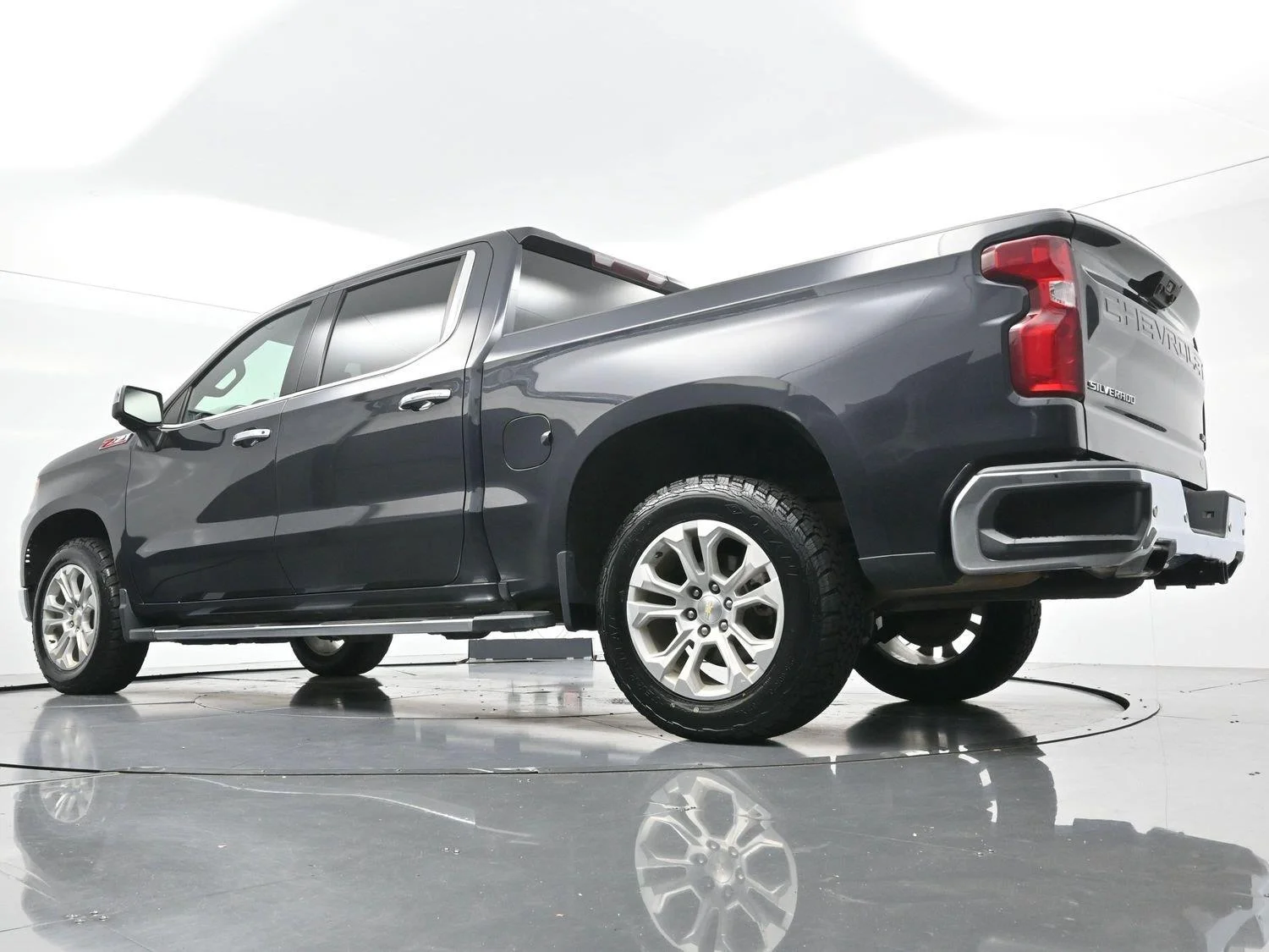 Used 2022 Dark Ash Metallic Chevrolet LTZ image 45