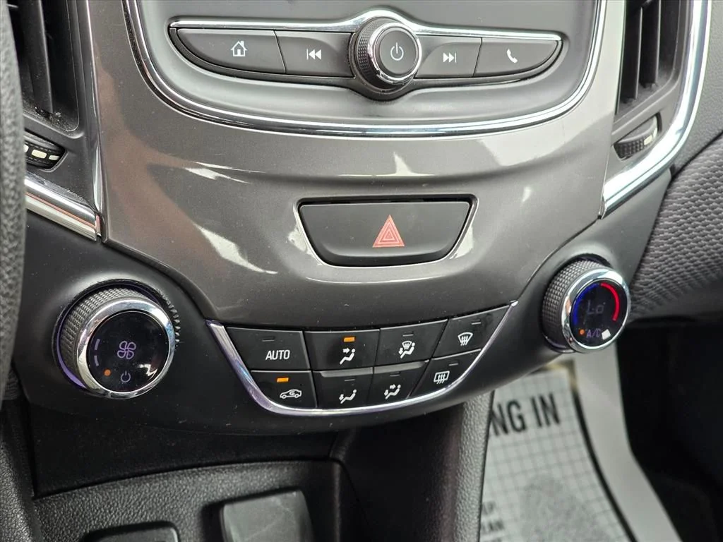 Used 2019 Silver Chevrolet LT image 17