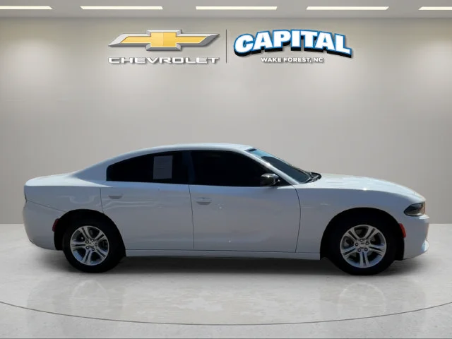 Used 2023 White Dodge SXT image 6