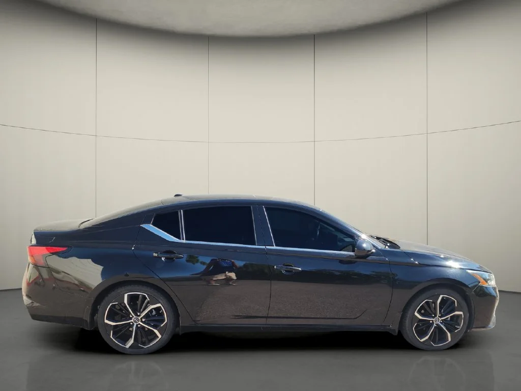 Used 2023 Black Nissan 2.5 SR image 8