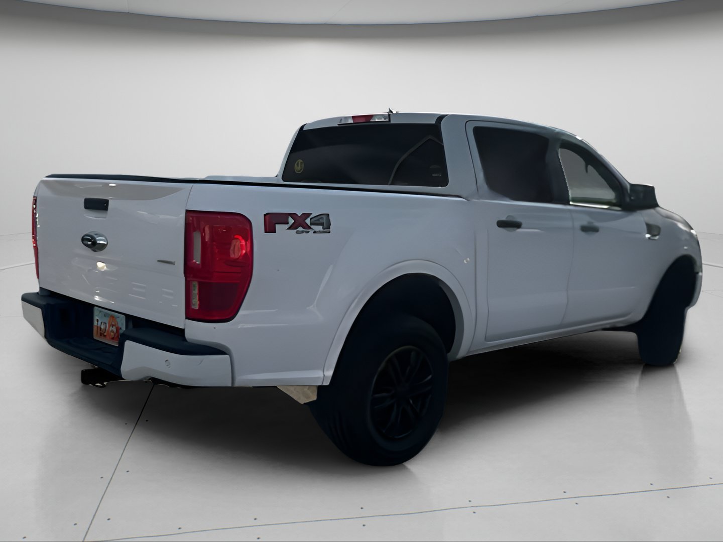 Certified Used 2019 Oxford White Ford XLT image 6