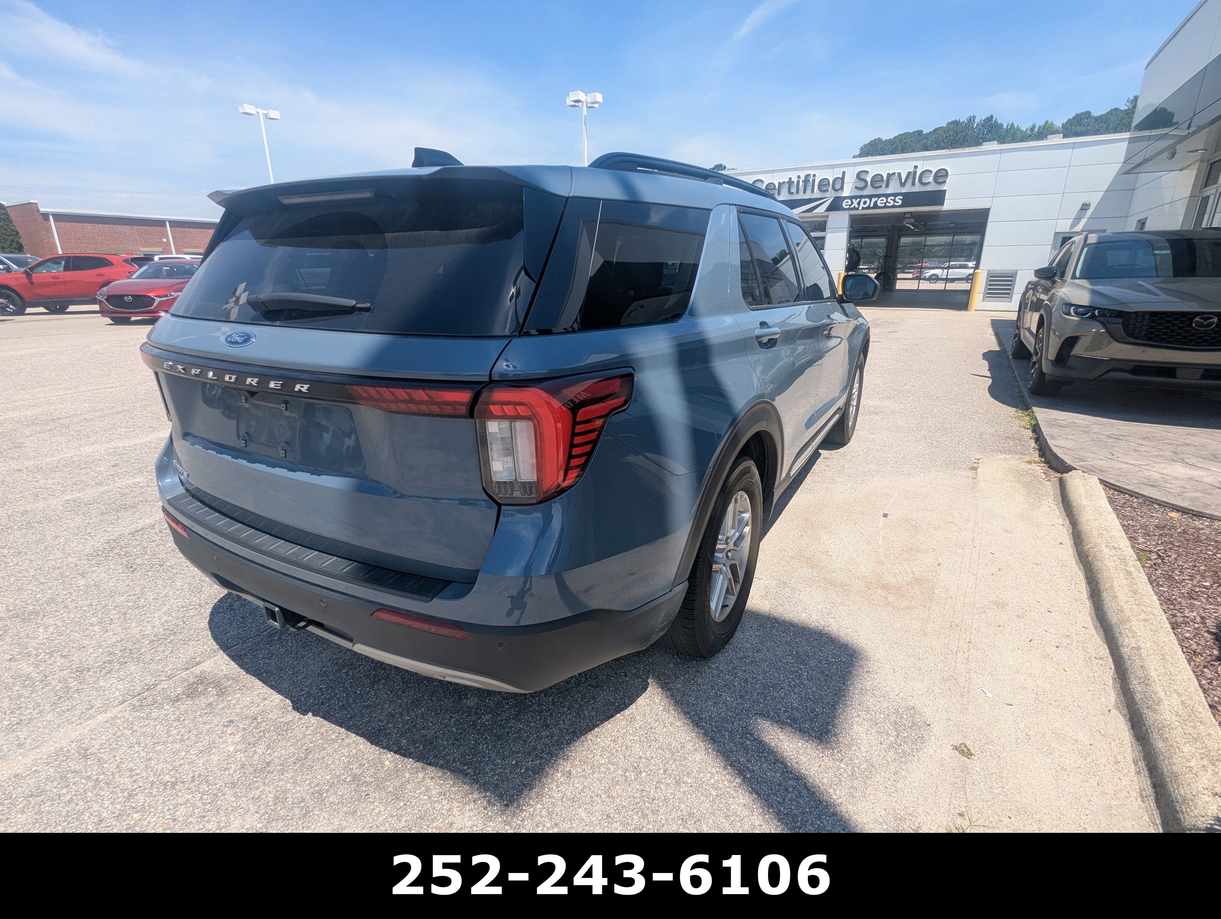 Used 2025 Vapor Blue Ford Active image 5