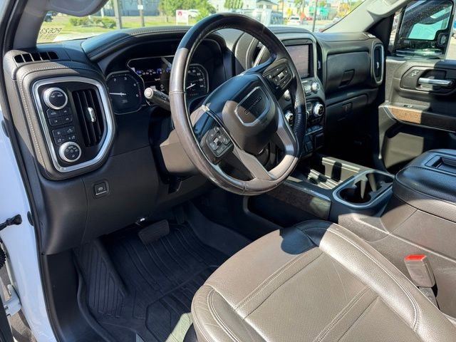 Used 2022 White Frost Tricoat GMC Denali image 24