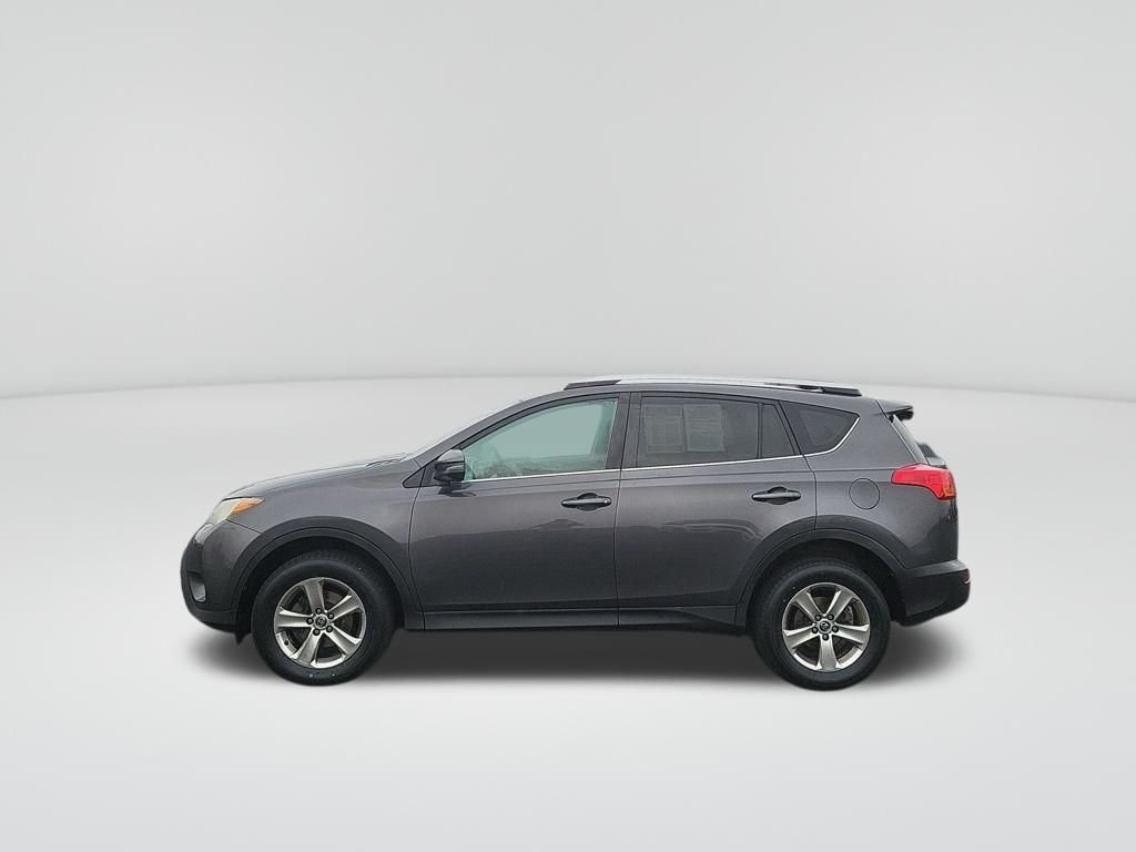 2015 Toyota RAV4 XLE photo 2