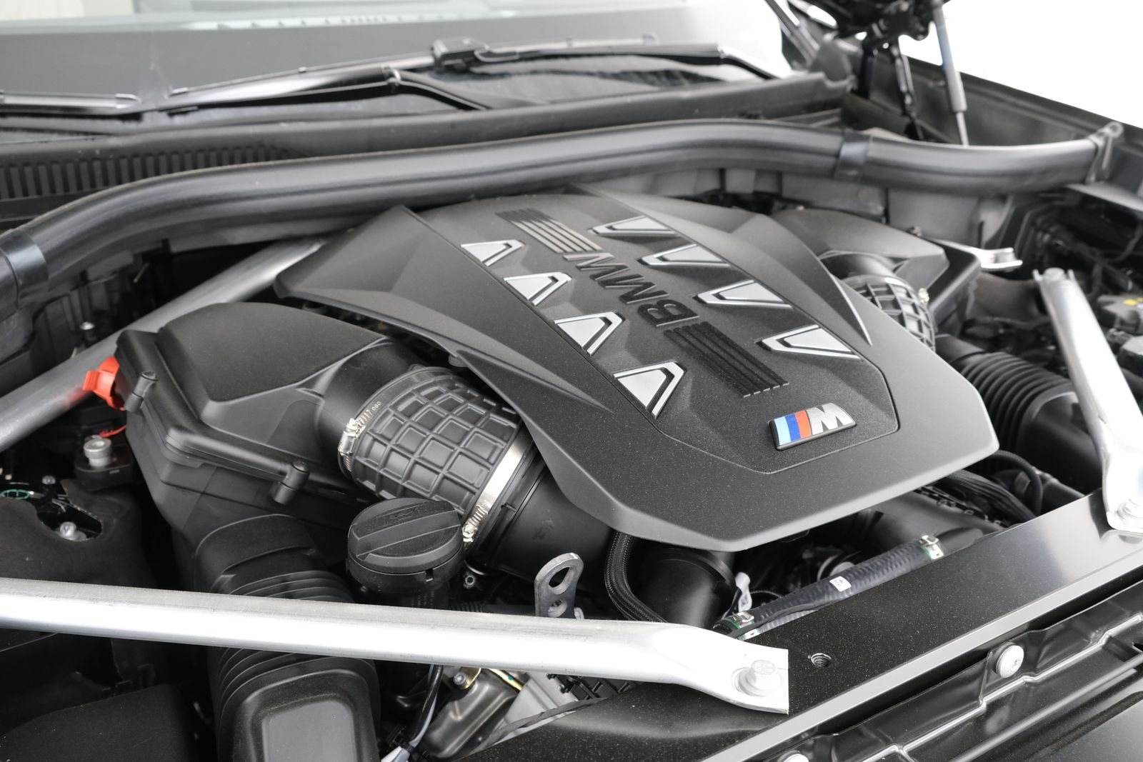 New 2027 Black Sapphire Metallic BMW M60i image 45