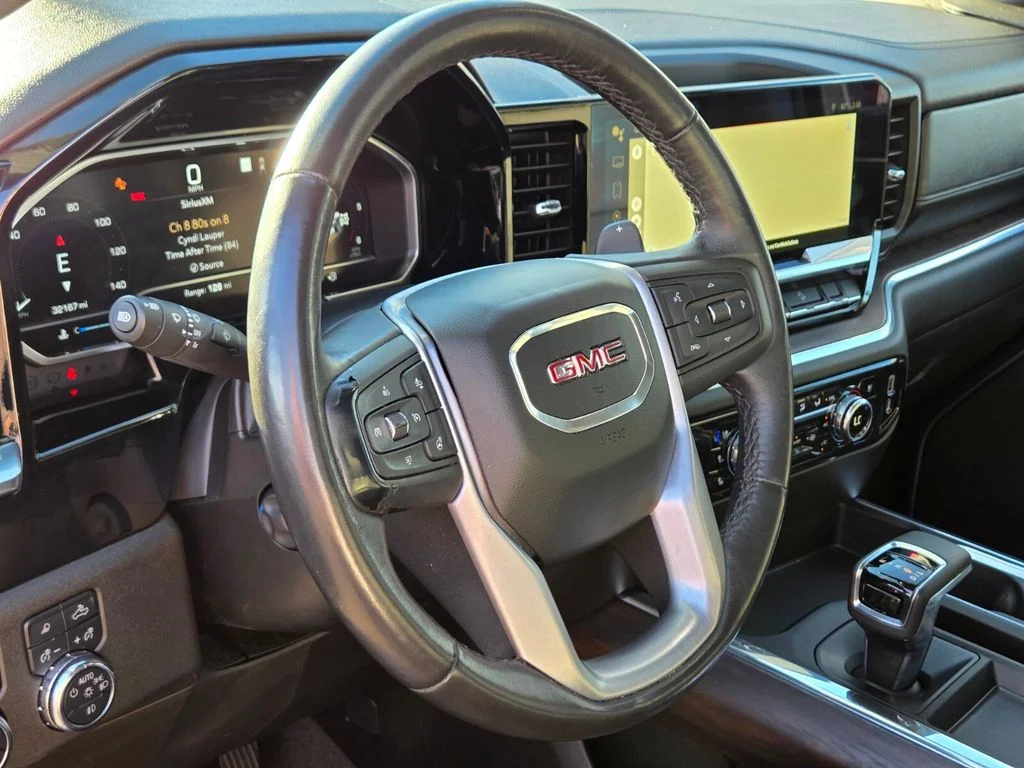 Used 2023 White GMC SLT image 24