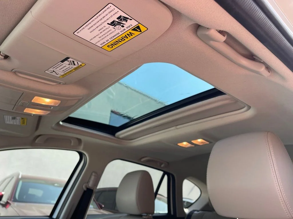 Used 2015 Crystal White Mica Mazda Grand Touring image 5