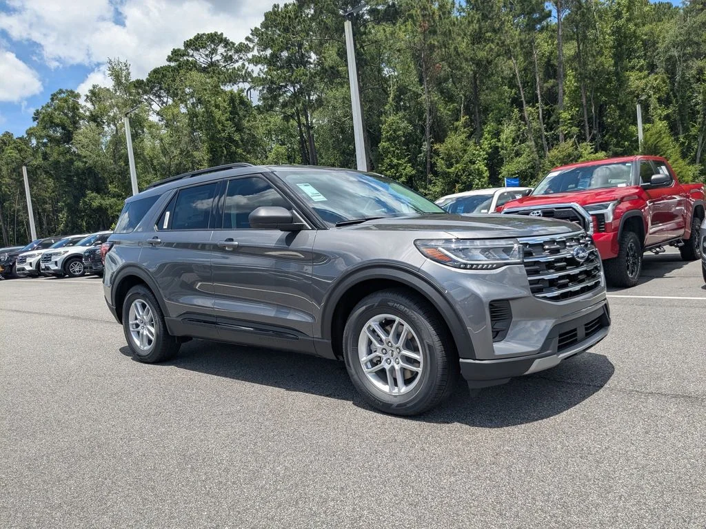 New 2026 Carbonized Gray Metallic Ford Active image 2