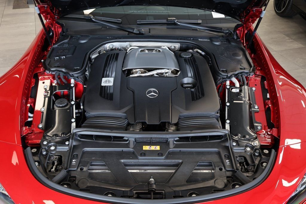 New 2026 MANUFAKTUR garnet red metallic (Red Ambiance) Mercedes-Benz Maybach SL 680 image 8