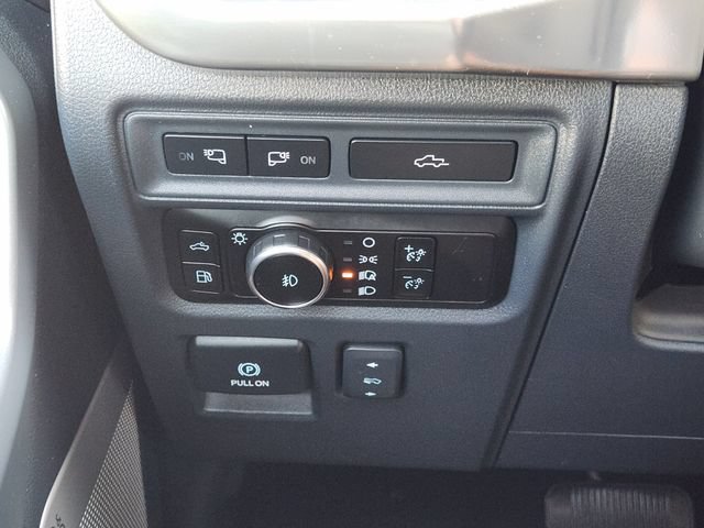 Used 2023 White Ford XL image 24