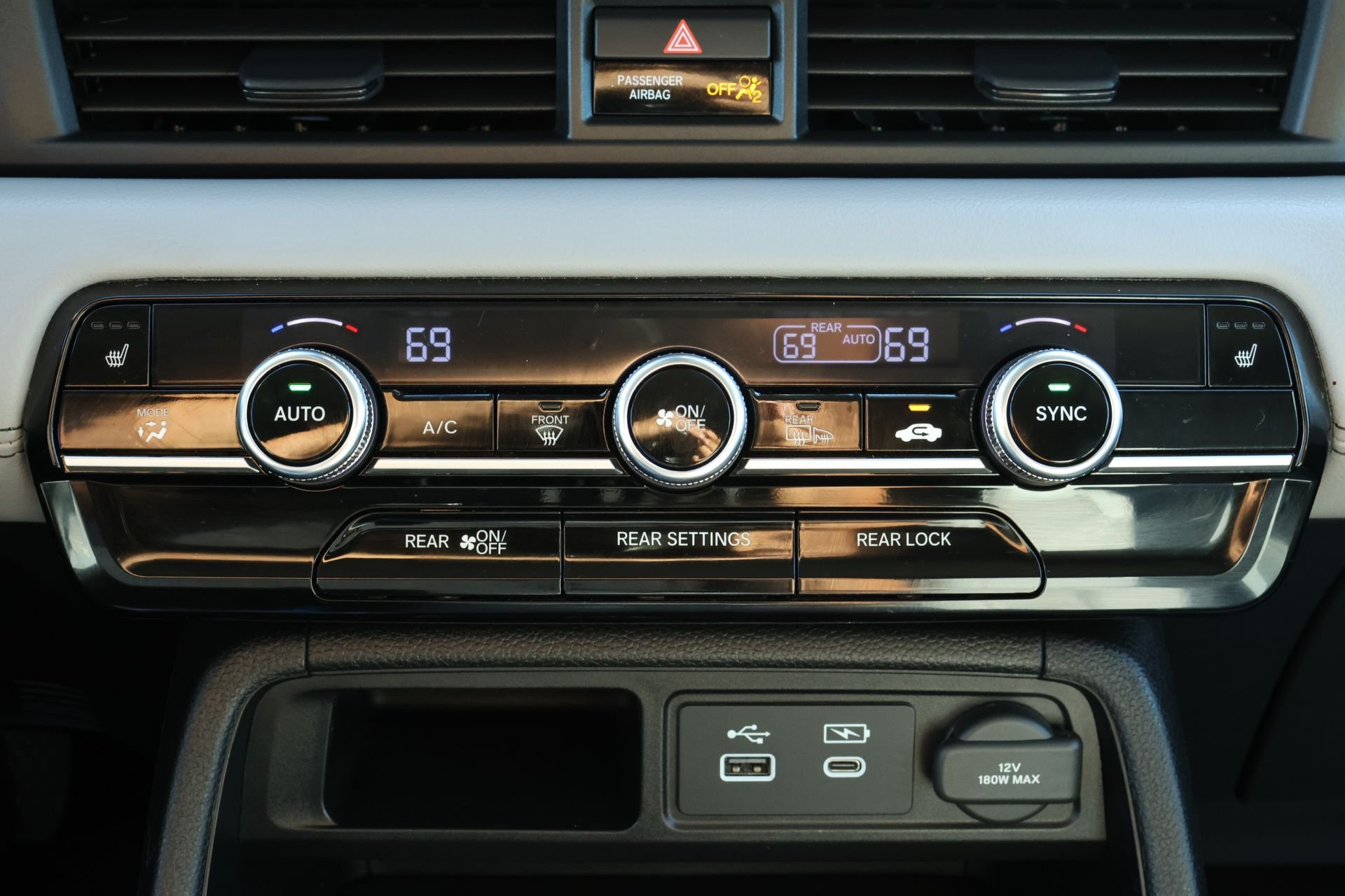 Used 2025  Honda Touring image 16
