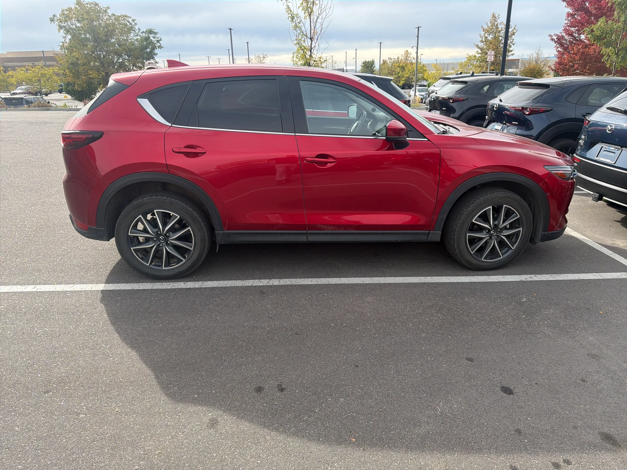 Used 2017 Soul Red Crystal Metallic Mazda Grand Touring image 4