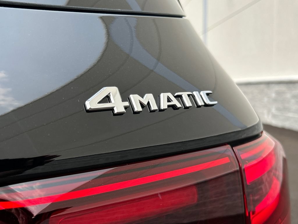 New 2026 Night Black Mercedes-Benz GLB 250 image 70