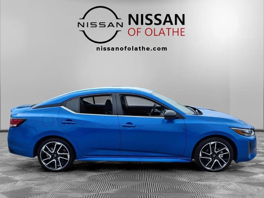 Used 2025 Blue Nissan SR image 29