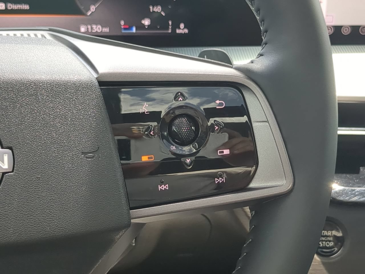 Used 2025 Gun Metallic [gray] Nissan SL image 25