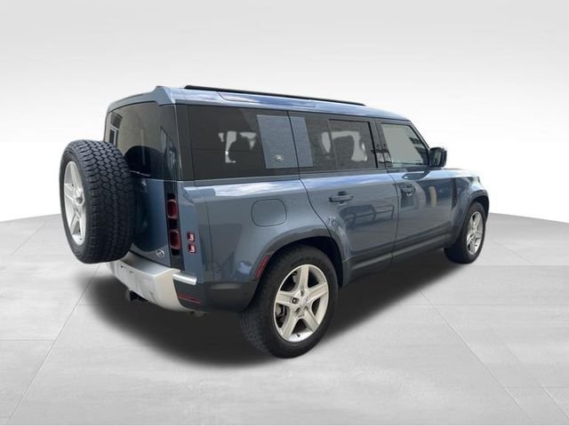 Used 2020 Tasman Blue Metallic Land Rover SE image 5