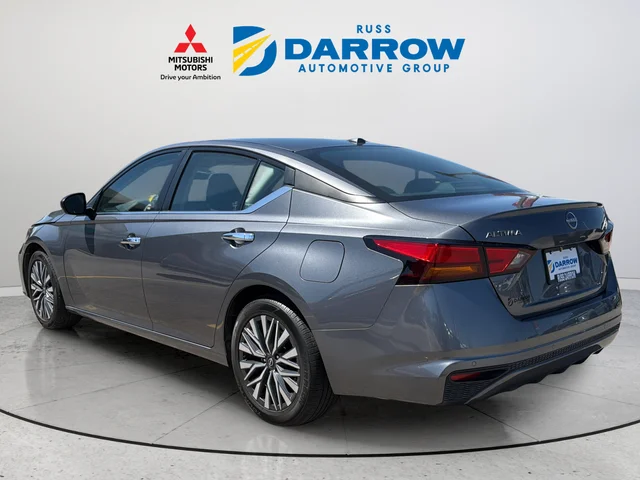 Used 2024 Gray Nissan 2.5 SV image 3