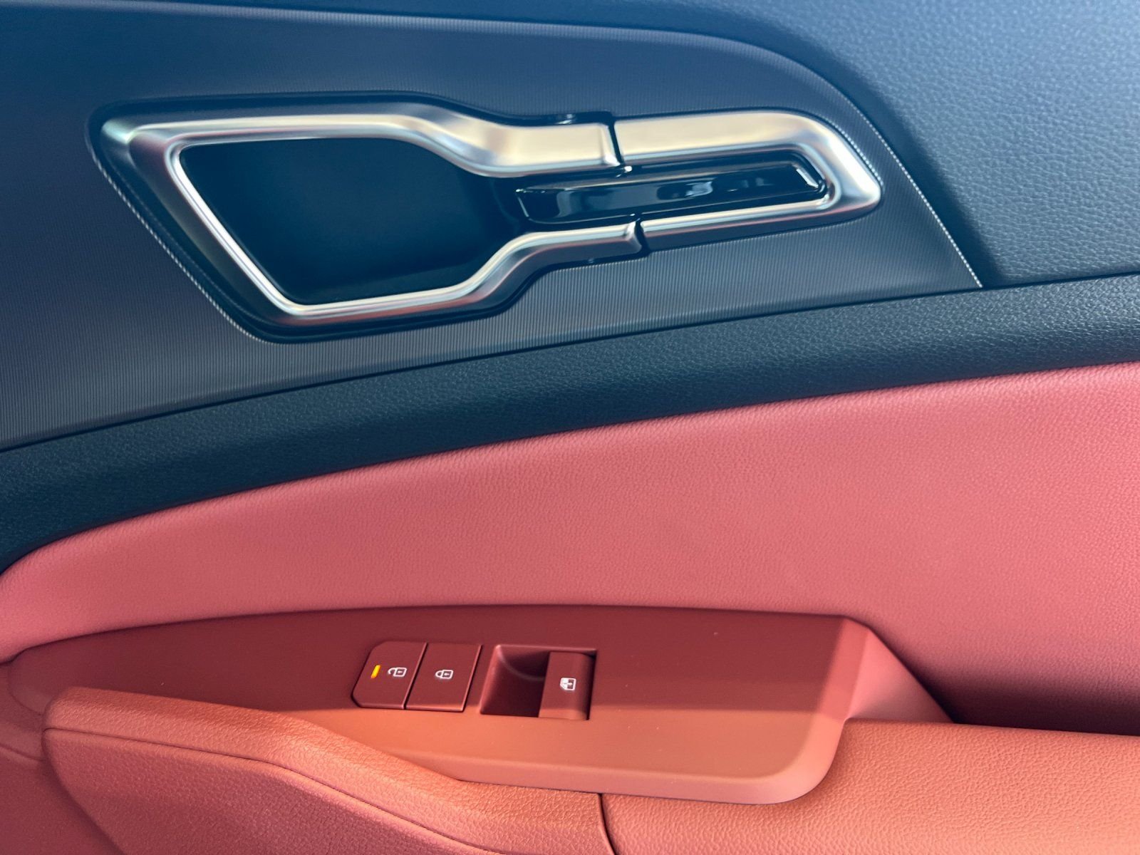 New 2026 Snow White Pearl Kia SX Prestige image 19