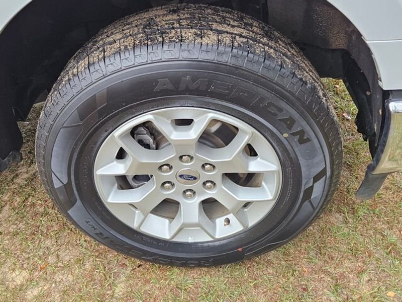 Used 2023 Oxford White Ford XLT image 12