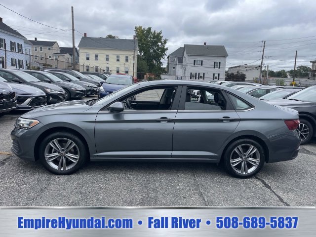 2024 Volkswagen Jetta SE - Photo 10