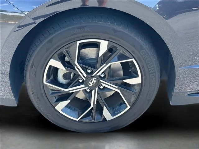Used 2024 Blue Hyundai SEL image 19
