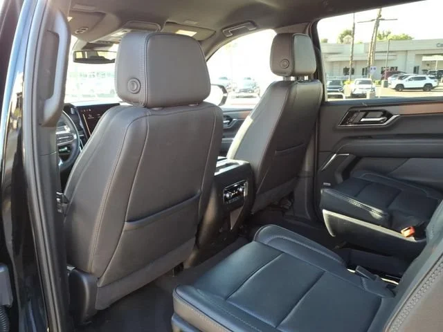 Used 2025 Onyx Black GMC Denali image 10