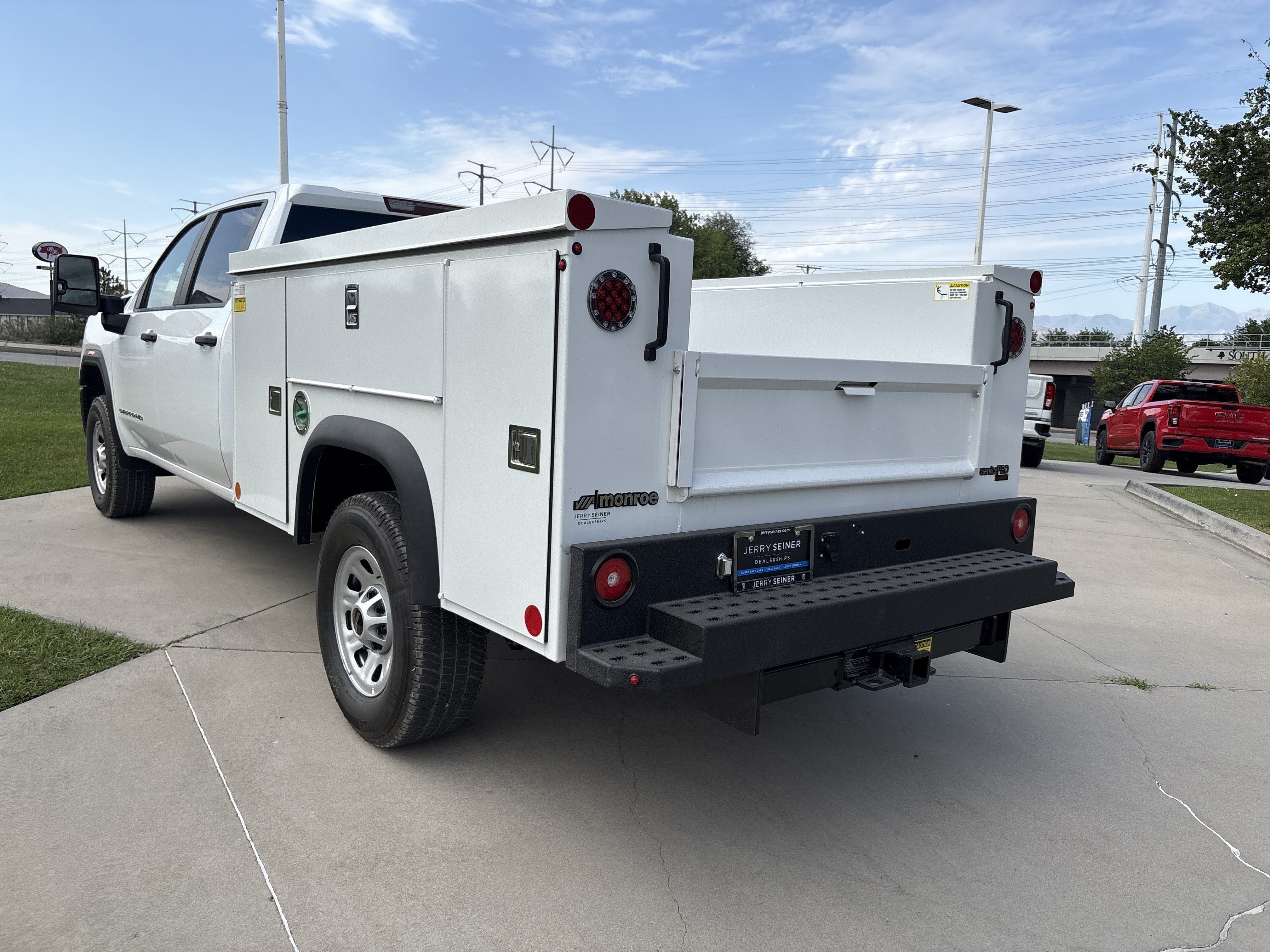 New 2026 Summit White GMC Pro image 3