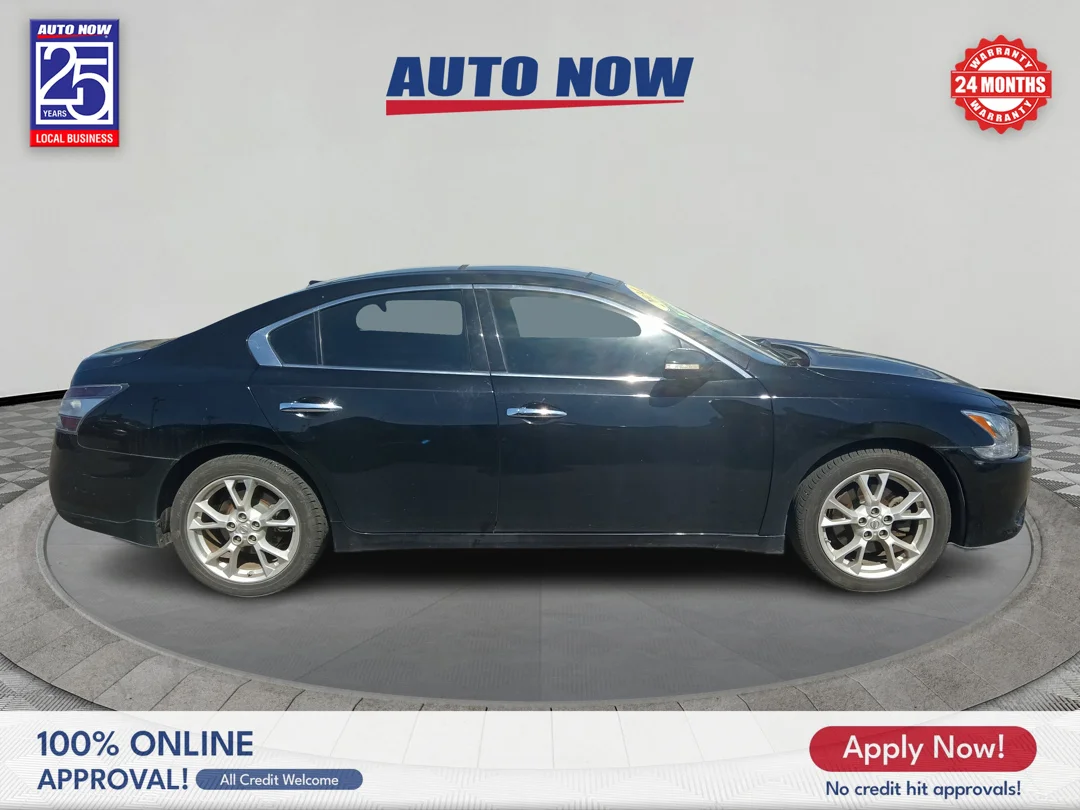 Used 2014  NISSAN  image 8