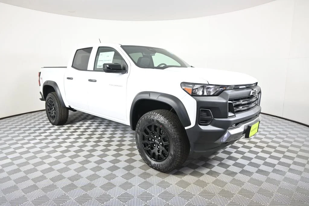 2026 Chevrolet Colorado Trail Boss - Photo 10