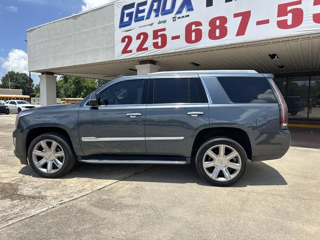 Used 2019 Gray Cadillac Luxury image 19