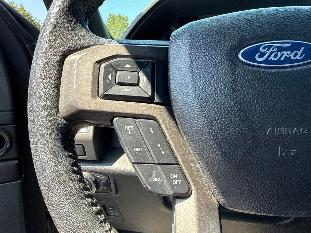 Used 2019 Black Ford XLT image 9