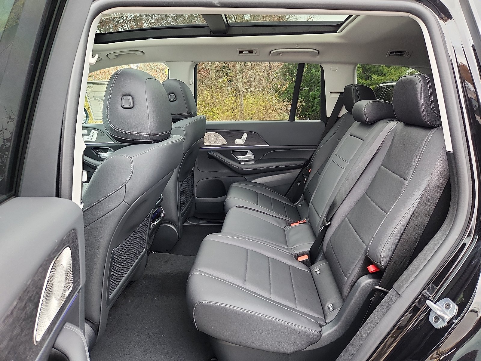 New 2026 Obsidian Black Metallic Mercedes-Benz GLS 450 image 6