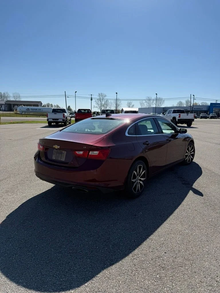 Used 2016 Chevrolet Malibu 2LT with VIN 1G1ZF5SXXGF255199 for sale in Marlette, MI