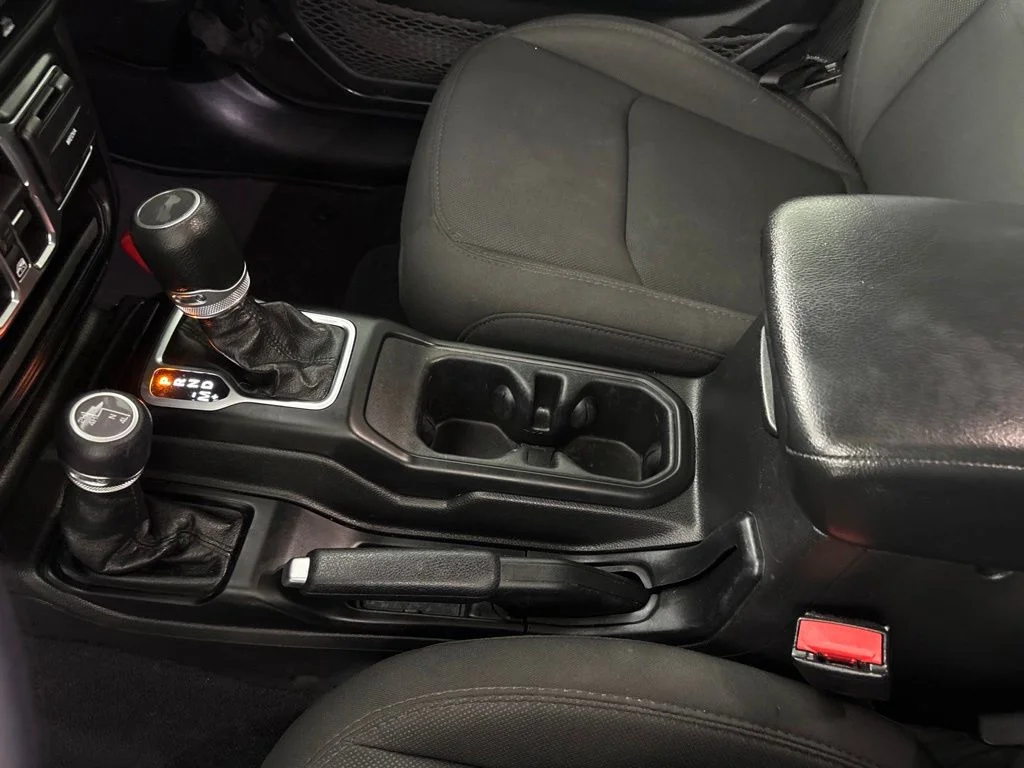 Used 2023 Gray Jeep Sport S image 34