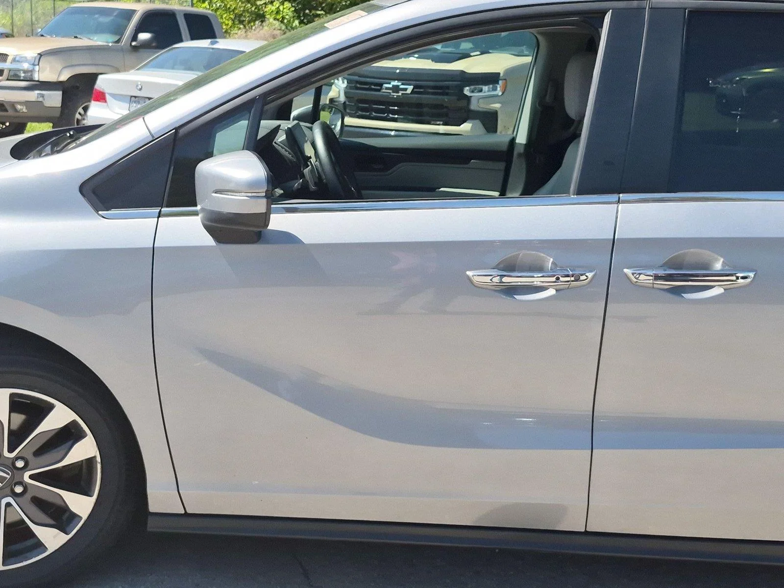 Used 2023 Lunar Silver Metallic Honda EX-L image 15