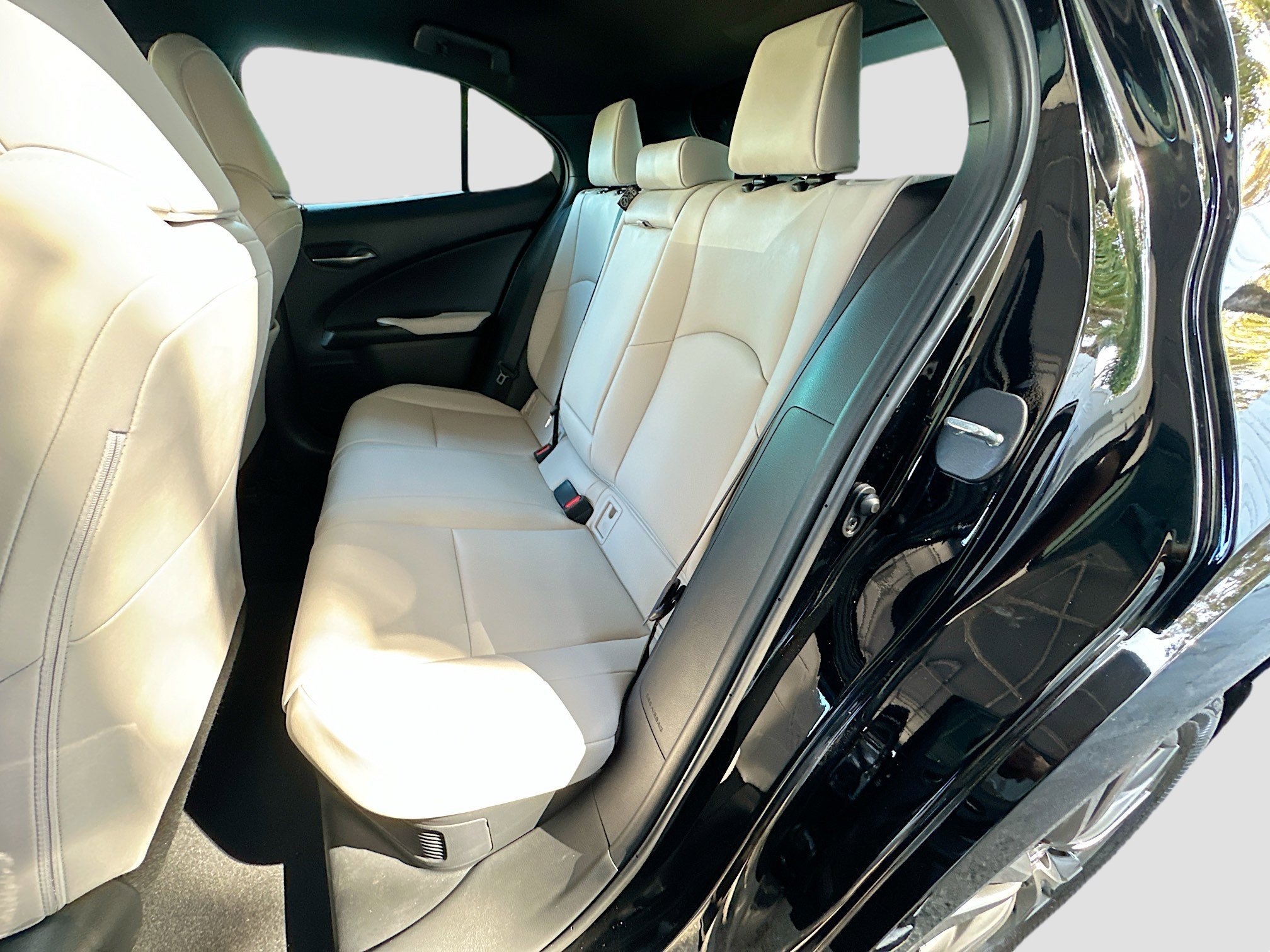 Used 2025 Obsidian Lexus UX 300h F SPORT Design image 24