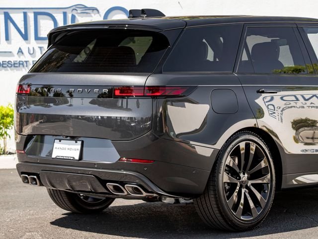 New 2026 Carpathian Grey LAND ROVER Dynamic SE image 7